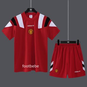 Ensemble Manchester United 2026 2027 rouge
